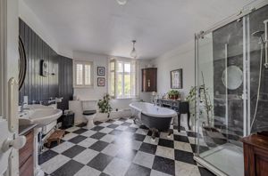 Photo 18- click for photo gallery